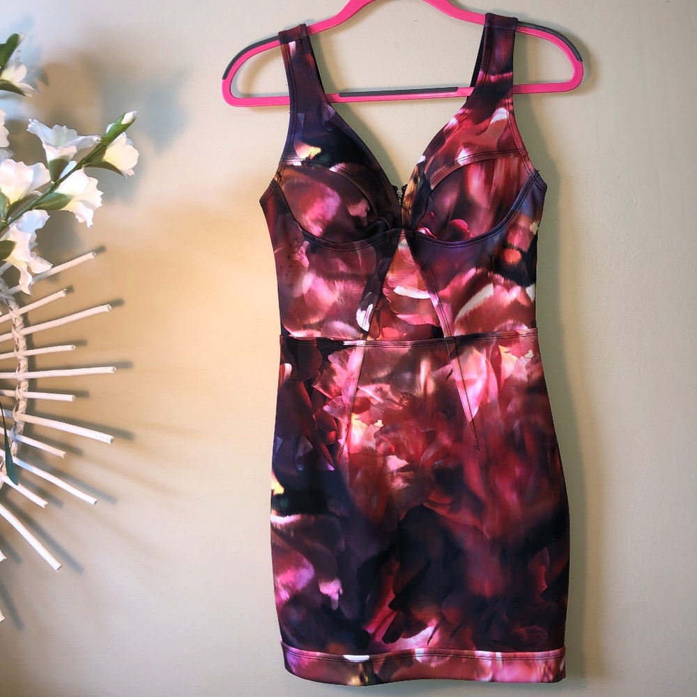 Bebe floral cocktail dress